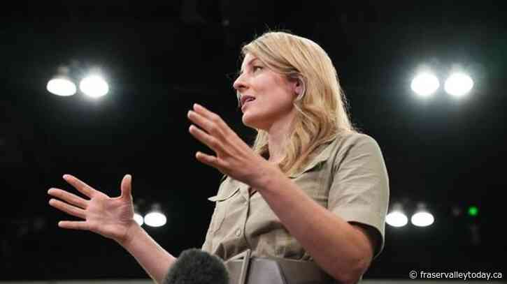 Mélanie Joly proposes national security study on safety of Kyiv embassy’s local staff