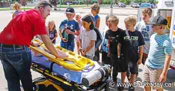 Weyburn EMS, fire and a dealership visits College for Kids - SaskToday.ca
