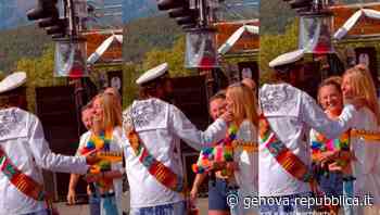 Al Jova Beach Party di Albenga, Jovanotti celebra il suo primo matrimonio gay - La Repubblica