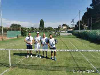 "Marsala come Wimbledon", realizzato allo Sporting un campo da tennis in erba - Tp24