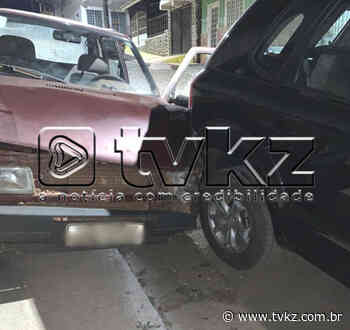 Carro furtado em Campos Altos/MG se envolve em acidente em Tapiraí/MG - TV KZ