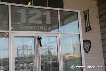 Robber followed man into Staten Island home, threatened him with boxcutter, police allege - SILive.com