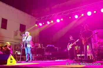 Michele Zarrillo in concerto incanta Santa Lucia del Mela – FOTO e VIDEO - 98Zero.com