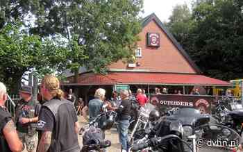 Motorclub Outsiders MC Emmen in Klazienaveen-Noord zet de deuren open tijdens American Day - Dagblad van het Noorden