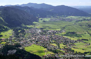 Oberammergau: Wo die halbe Stadt alle 10 Jahre nicht zum Friseur darf - TRAVELBOOK