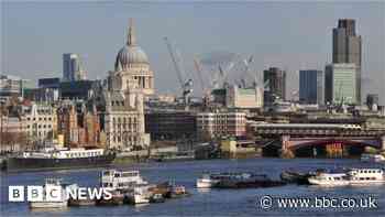 Booking.com scam: Tourists descend on north London private home