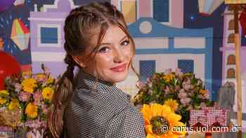 Lorena Queiroz faz festa de São João na casa de sua avó - CARAS Brasil