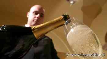 Jesolo, boom di prosecco in spiaggia: a luglio ordini per 3 milioni - ilgazzettino.it