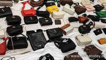 Maxi sequestro a fontana di Trevi, un migliaio di articoli sequestrati