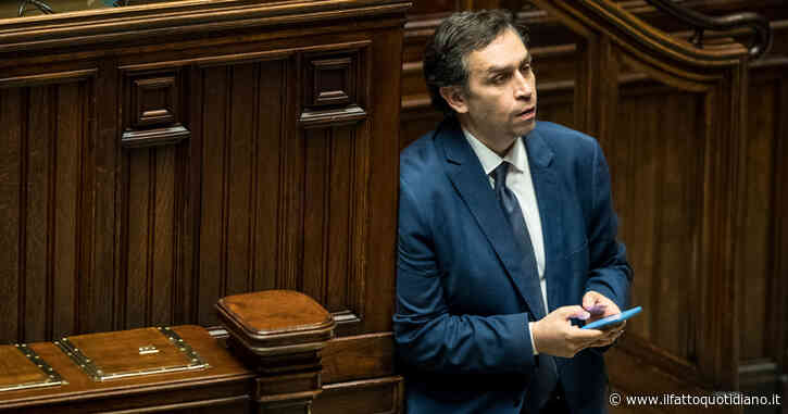 “Dramma” su Twitter, Calenda svela l’identità che si cela dietro l’account Yoda. E’ l’ex portavoce di Renzi, Filippo Sensi. Ma lui smentisce