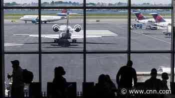 Airlines cancel another 1,000 US flights