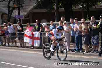 PICTURES: Commonwealth Games time trial cyclists race through Dudley - Dudley News