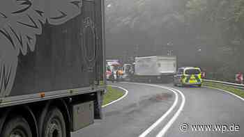 Hilchenbach: Lastwagen kollidieren – beide Fahrer verletzt - WP News