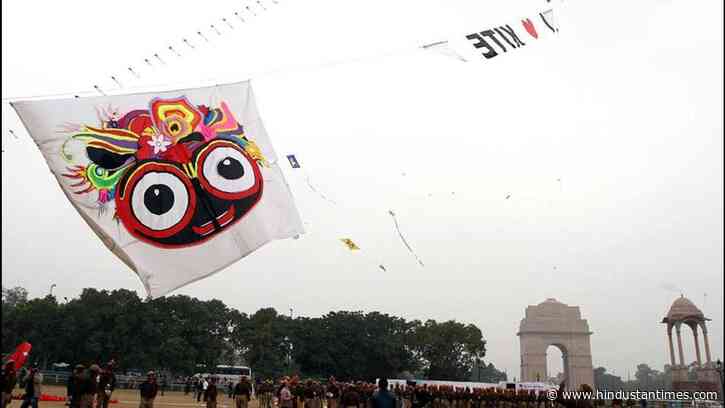 Delhi high court refuses to ban kite flying, says it’s ‘cultural and religious’ - Hindustan Times