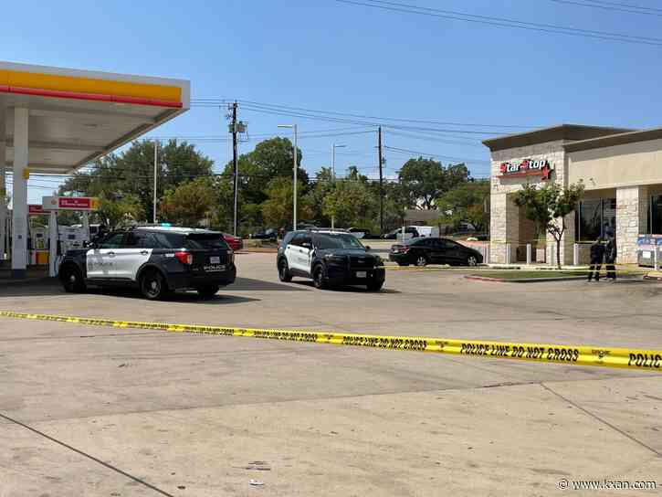 1 dead in shooting at southeast Austin gas station