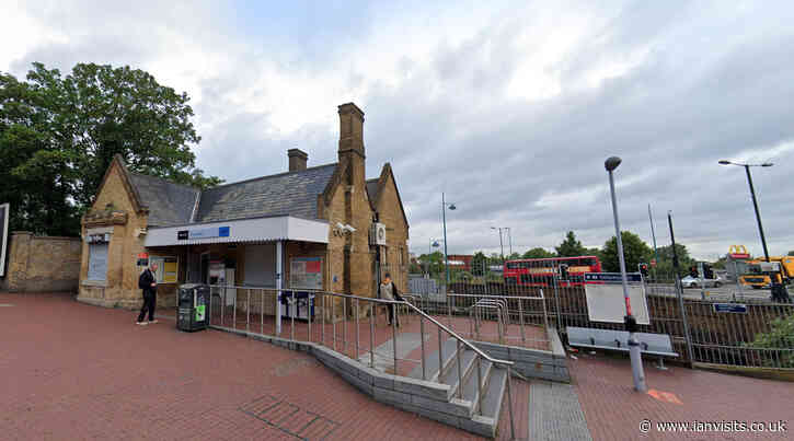 Network Rail changes plans for step-free access at Plumstead station