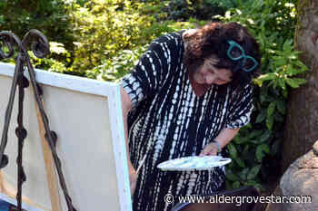 VIDEO: Visitors catch local artists in action at Sendall Gardens - Aldergrove Star