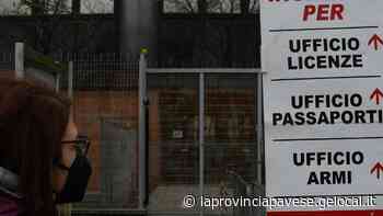 Passaporti, code a Pavia “obbligate” dal sistema Vigevano e Voghera ok - La Provincia Pavese