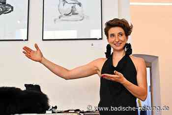 Mode und Kunst im "Immerschwarz": die Freiburger Designerin Anna Nickel - Freiburg - badische-zeitung.de