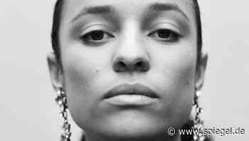 (S+) Grace Wales Bonner: Diese Frau macht Mode für eine bessere Welt - DER SPIEGEL