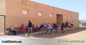Vecinos desalojados por el fuego de Zamora: "No nos avisaron, hemos salido nosotros porque hemos visto las llamas, si no, nos quemábamos" - Eldiario.es