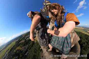 Men dressed as Braveheart jump off Wallace Monument in Stirling shouting 'freedom!' - The National