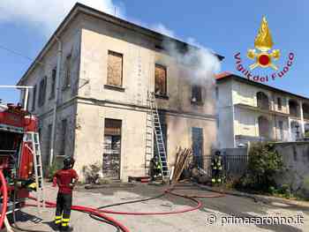 Brucia un fabbricato a Fenegrò, un pompiere finisce all'ospedale - Prima Saronno