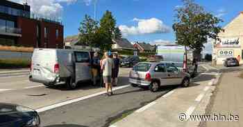 Pizza bezorger rijdt in op file | Erpe-Mere | hln.be - Het Laatste Nieuws