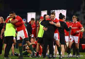 Rugby: Wales’ Biggar hails Anscombe, Wainwright after historic Boks win - Malay Mail