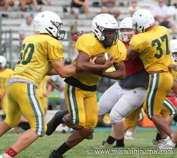Amherst football: Comets host first scrimmage against Brecksville-Broadview Heights - The Morning Journal