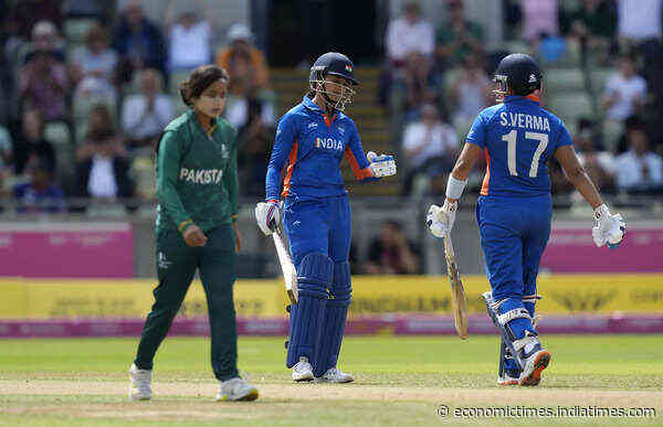 Commonwealth Games Live: After golden day yesterday, India's focus now on racquet sports, cricket, hockey - Economic Times