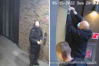 Moulding Lane Lewisham burglaries: Hunt for two men