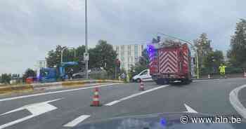 Botsing tussen twee voertuigen op brug over E17 - Het Laatste Nieuws