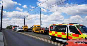 Bonn: Vier Autos fahren auf Kennedybrücke ineinander​ - General-Anzeiger Bonn