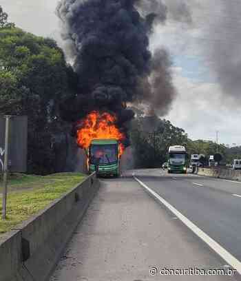BR-376 é interditada após ônibus pegar fogo; saiba mais – CBN Curitiba – A Rádio Que Toca Notícia - CBN Curitiba