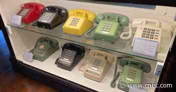 This Time Machine Takes You Back to When Phones Were a Shared Experience     - CNET