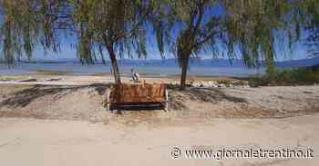 Lago di Garda, lo strano caso della panchina… al contrario - Trentino