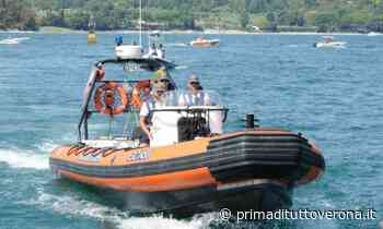 Si tuffa e non riemerge dal lago di Garda: morto 58enne di Verona - Prima Verona