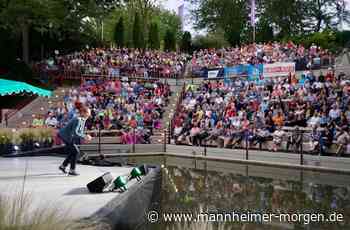 Zwerchfellhengst in Hochform: Chako Habekost glänzt in Mannheim - Gesehen & gehört: Kritiken zu Musik, Büchern, Filmen und Serien - Mannheimer Morgen