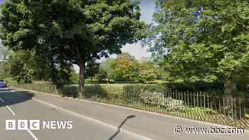 Oldham crash: Boy, 5, hit by off-road bike on playing fields - BBC