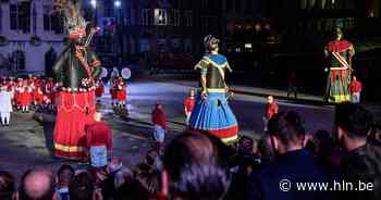 Dendermondse gildenreuzen te gast in Brussel tijdens Meyboomstoet - Het Laatste Nieuws