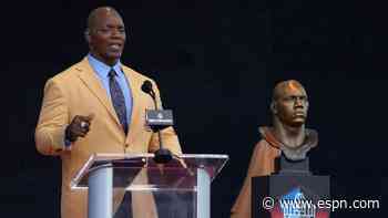 Young's tribute to son highlights HOF induction