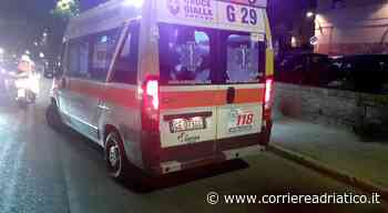 Ancona, botte da orbi all'Arco Clementino: rompe un bastone in testa all' “avversario” - corriereadriatico.it