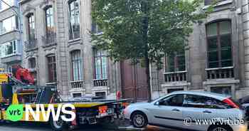 Politie in Antwerpen geeft bestuurder onder invloed rijverbod, maar ziet hem even later opnieuw achter het stuur - VRT NWS