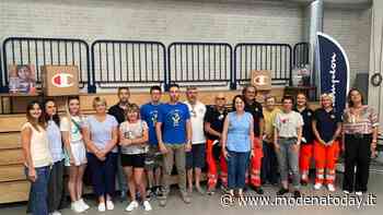 Dalla sede "Champion" di Carpi arrivano vestiti e alimenti per i profughi ucraini - ModenaToday