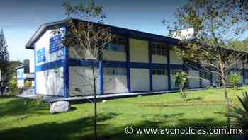 Padres del CBTIS 165 de Coatepec reclaman por cambio de uniformes para próximo ciclo escolar - AVC Noticias