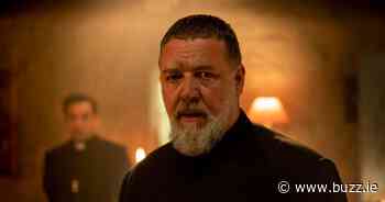 Russell Crowe spotted filming The Pope’s Exorcist at Trinity College Dublin - Buzz.ie