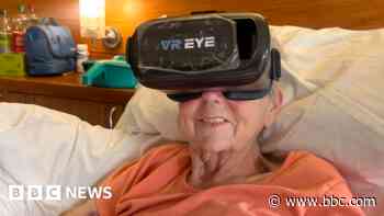 Virtual reality transports hospice patients to other side of the world - BBC