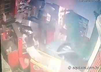 Vídeo: motorista invade padaria com carro após crise alérgica em Betim - UAI