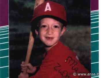 Vecchia figurina di Mark Zuckerberg diventa opera d'arte Nft - Agenzia ANSA